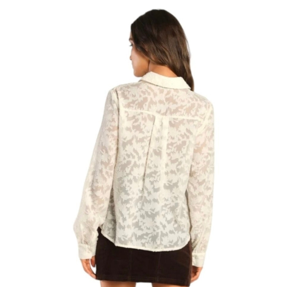 Lulus Effortless Flirt Sheer Floral Burnout Button-Up Blouse Top Sz M NWT Cream